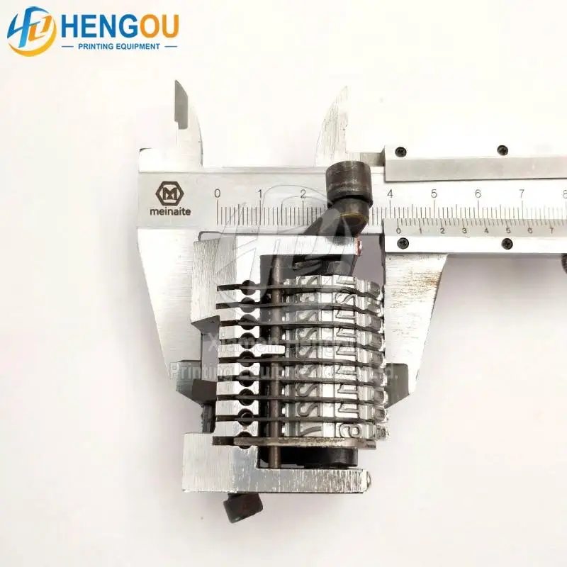 22.3 9-digit numbering machine horizontally backward with spring_3