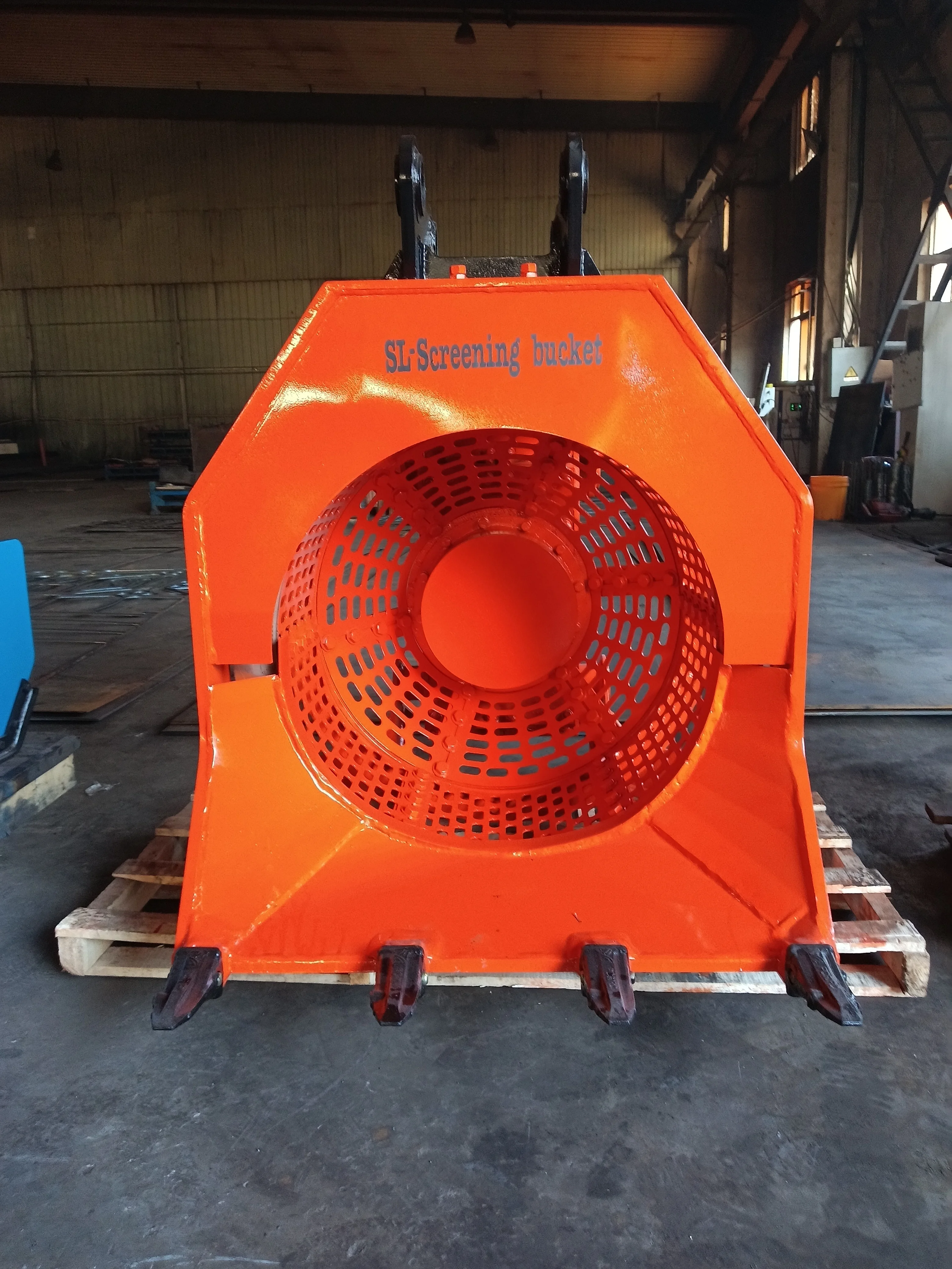 Customized Carbon Steel Grey Rotary Screening Sieve Bucket for 5Tons 6 Tons Excavator Convenient Rock Screening
