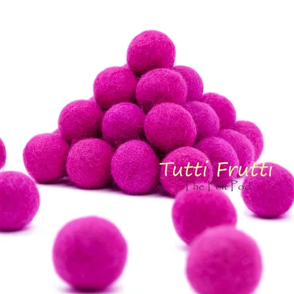 Trending products 2020 handmade wool felt balls decoration wool Christmas balls