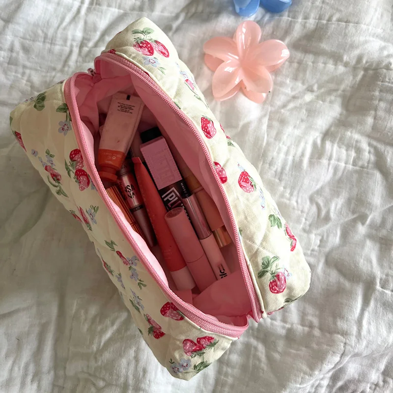 Custom Size Logo Strawberry Cotton Quilted Zipper Beauty Cosmetic Makeup Make Up Toiletry Skincare Carry-All Essential Bag