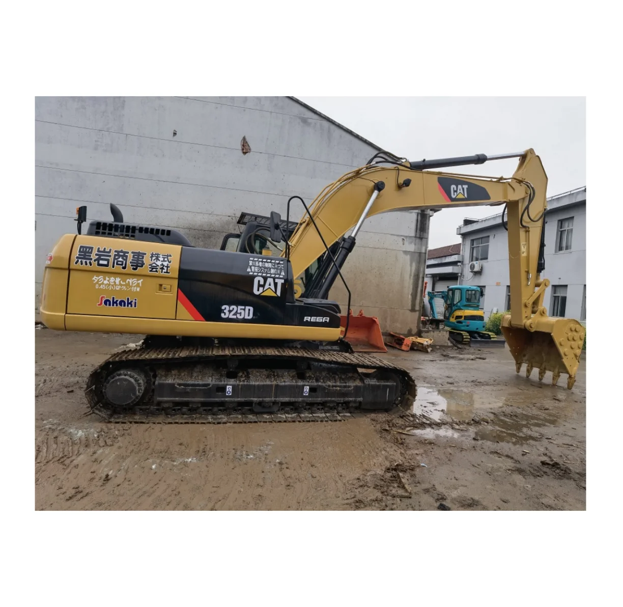 Hot selling second hand Caterpillar 325D crawler excavator used cheap price CAT 325D 325DL diggers stocking in shanghai yard