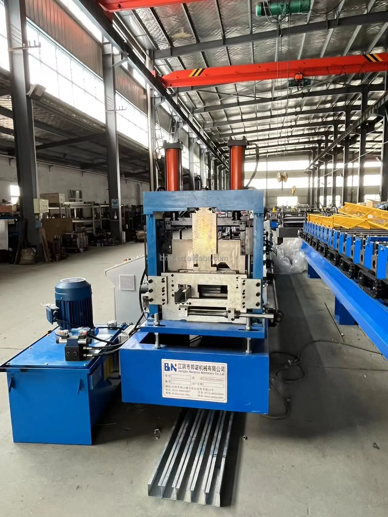 Automatic control one-button change profile 80mm-400mm C U M Z Sigma purlin rolling forming machine CU purlin machine