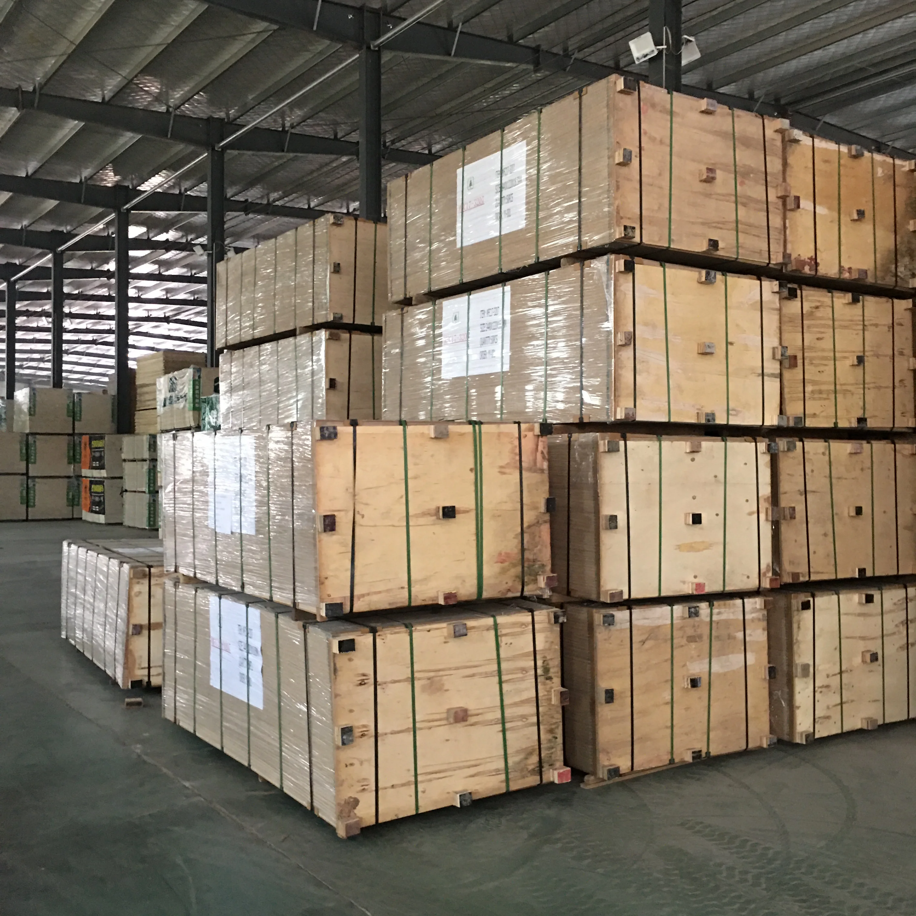 Sales E1 level 1220mmx2440mm  melamine faced high glossy uv mdf particle board