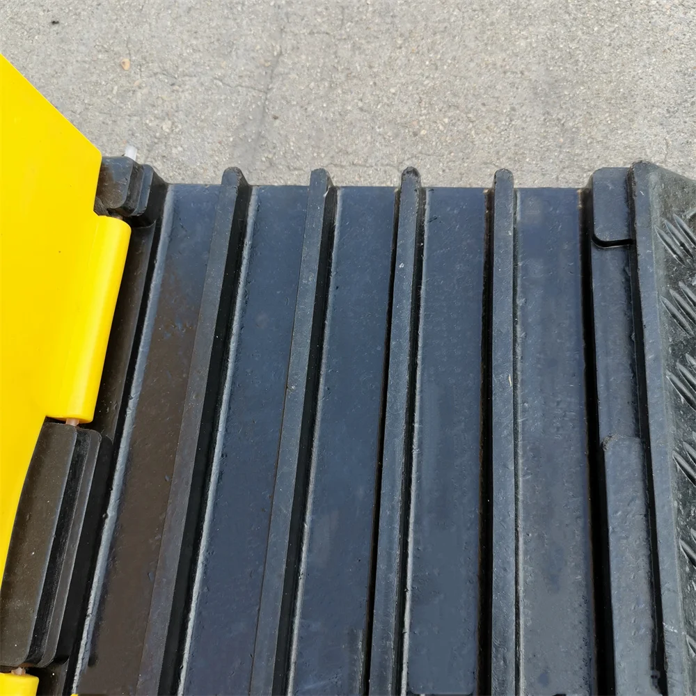 Rubber Cable Bridges High Quality Roadway Products