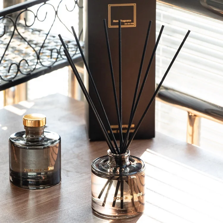 Wholesale Perfume Glass Round Clear Aroma Diffuser Bottle With Cap And Reed