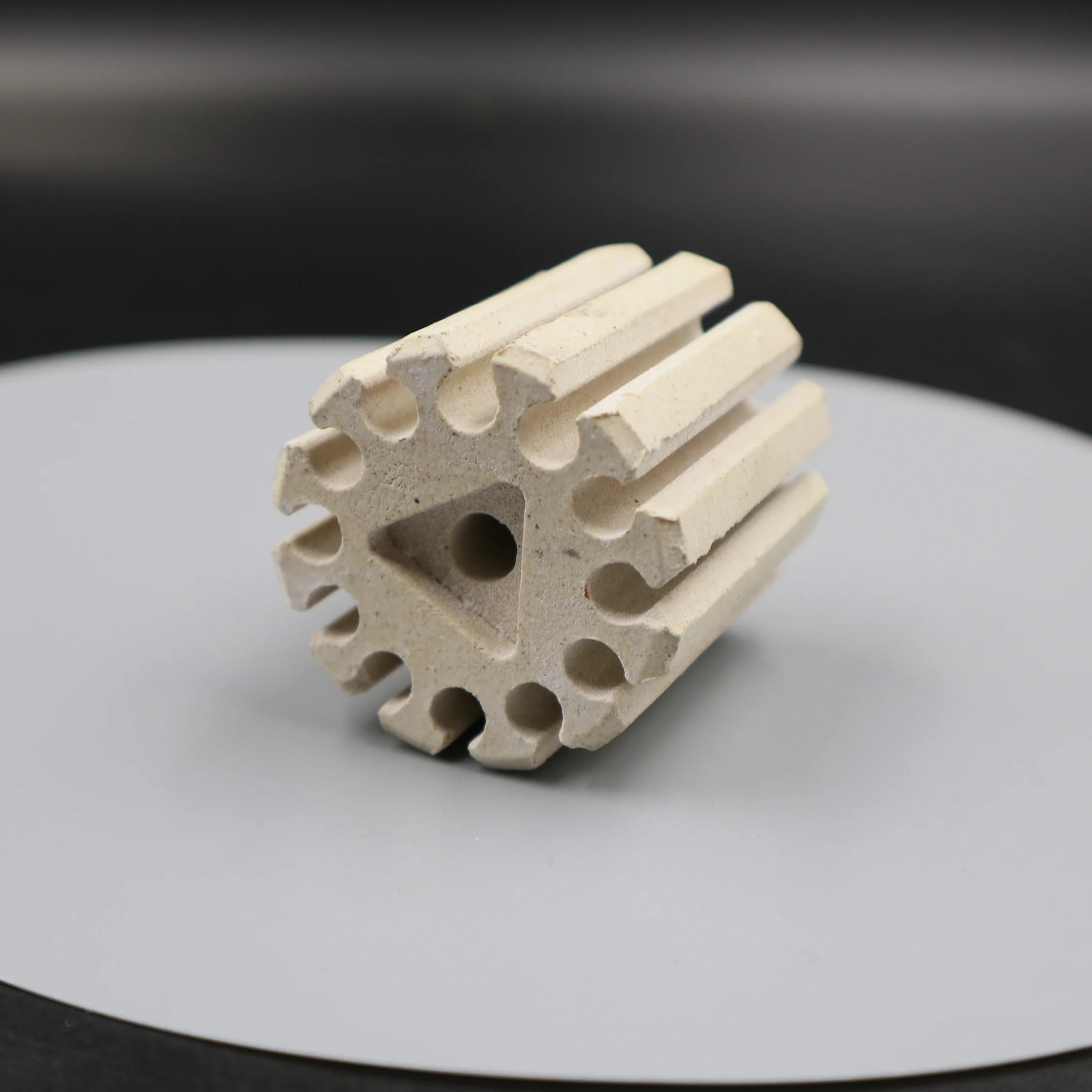 Dry Pressing Insulating Ceramic Heating Element Cordierite Ceramic Core