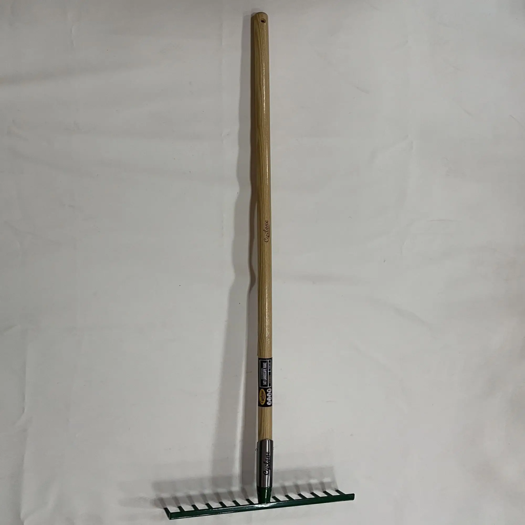 garden tools Wholesale wooden hande garden rake  landscape levegradingling rake leaf lawn leveling rake