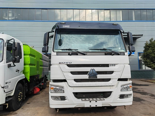 Высококачественная дорожная уборочная машина Sinotruck howo 266hp