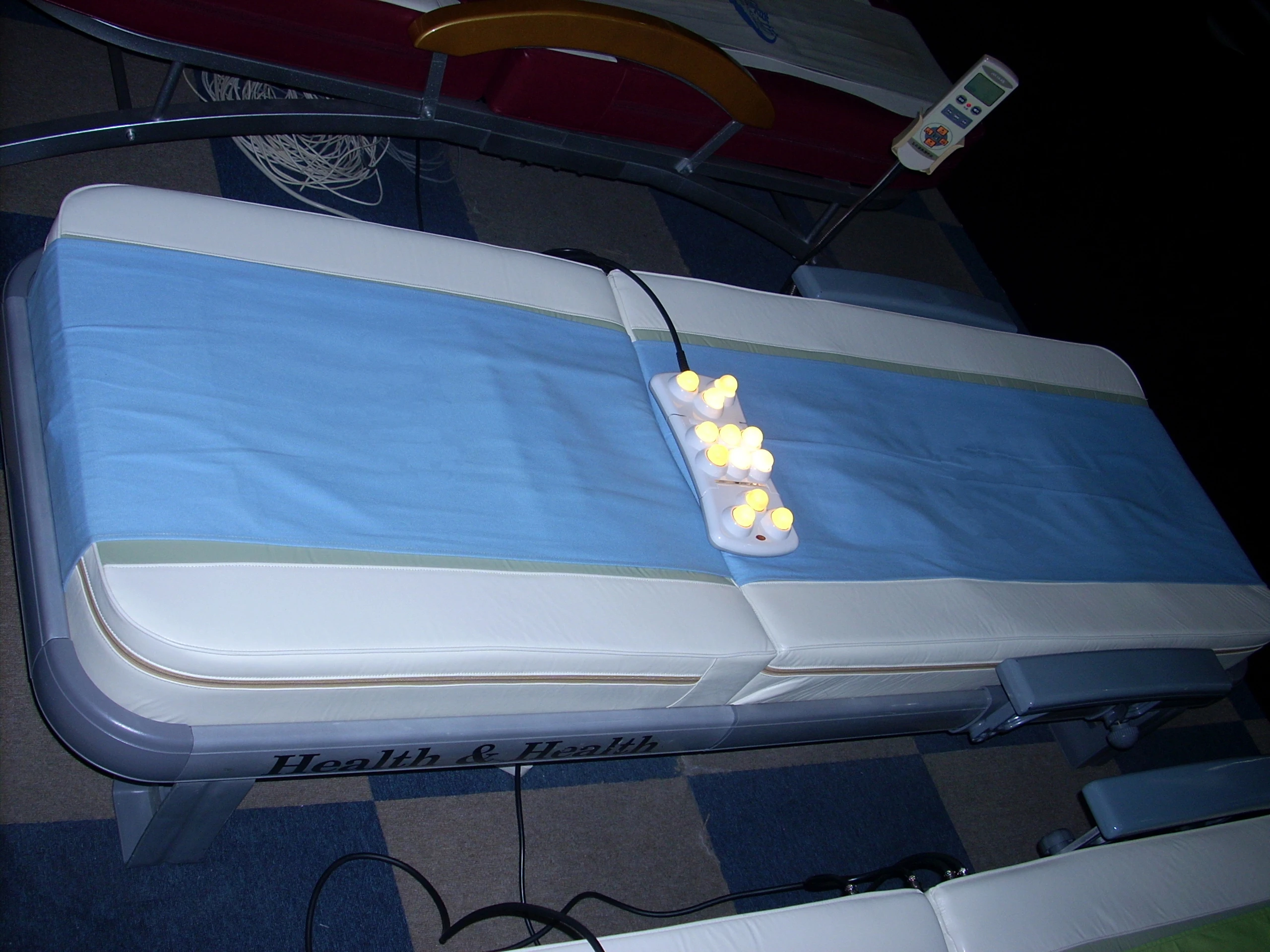 Массажная кровать для магнитной терапии