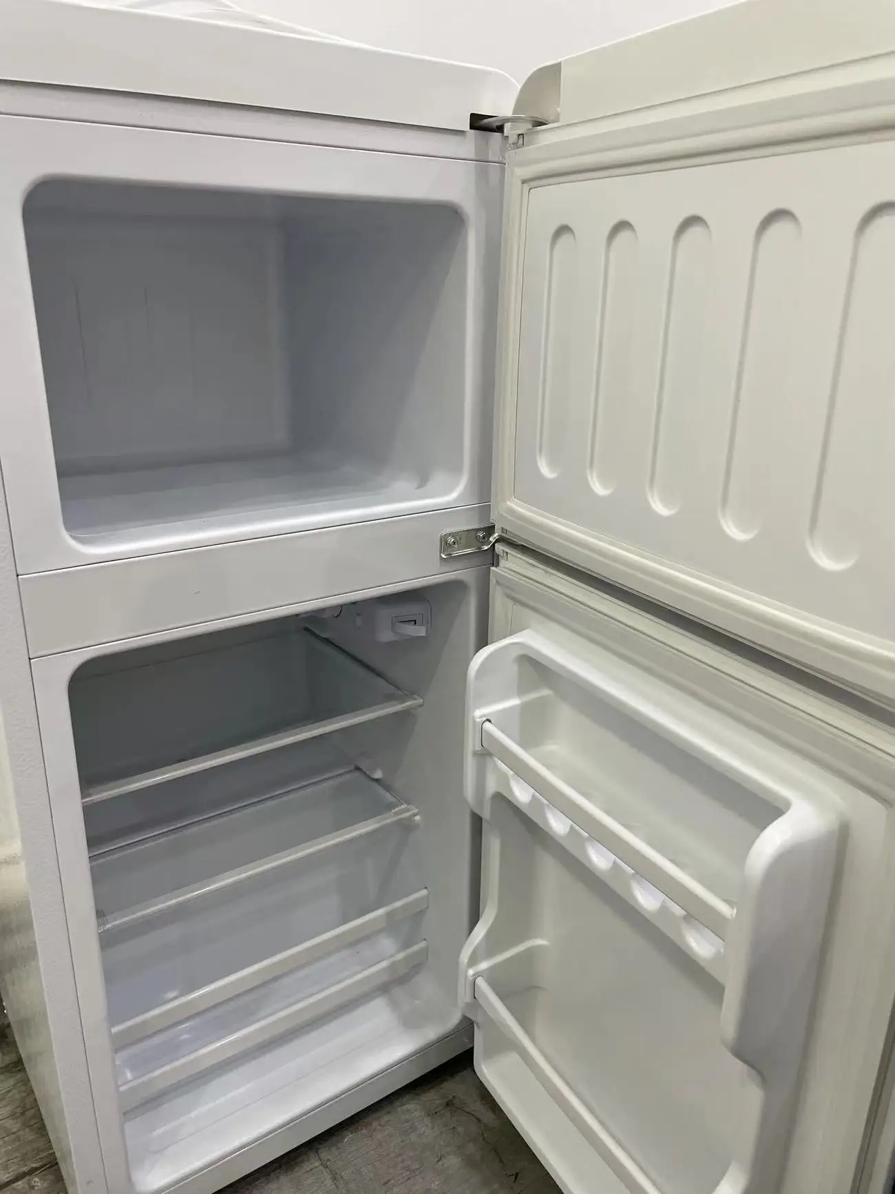 D 82L  refrigerator fridges  home fridge freezer mini cooler smeg neveras chest freezer fridge double door table refrigerators