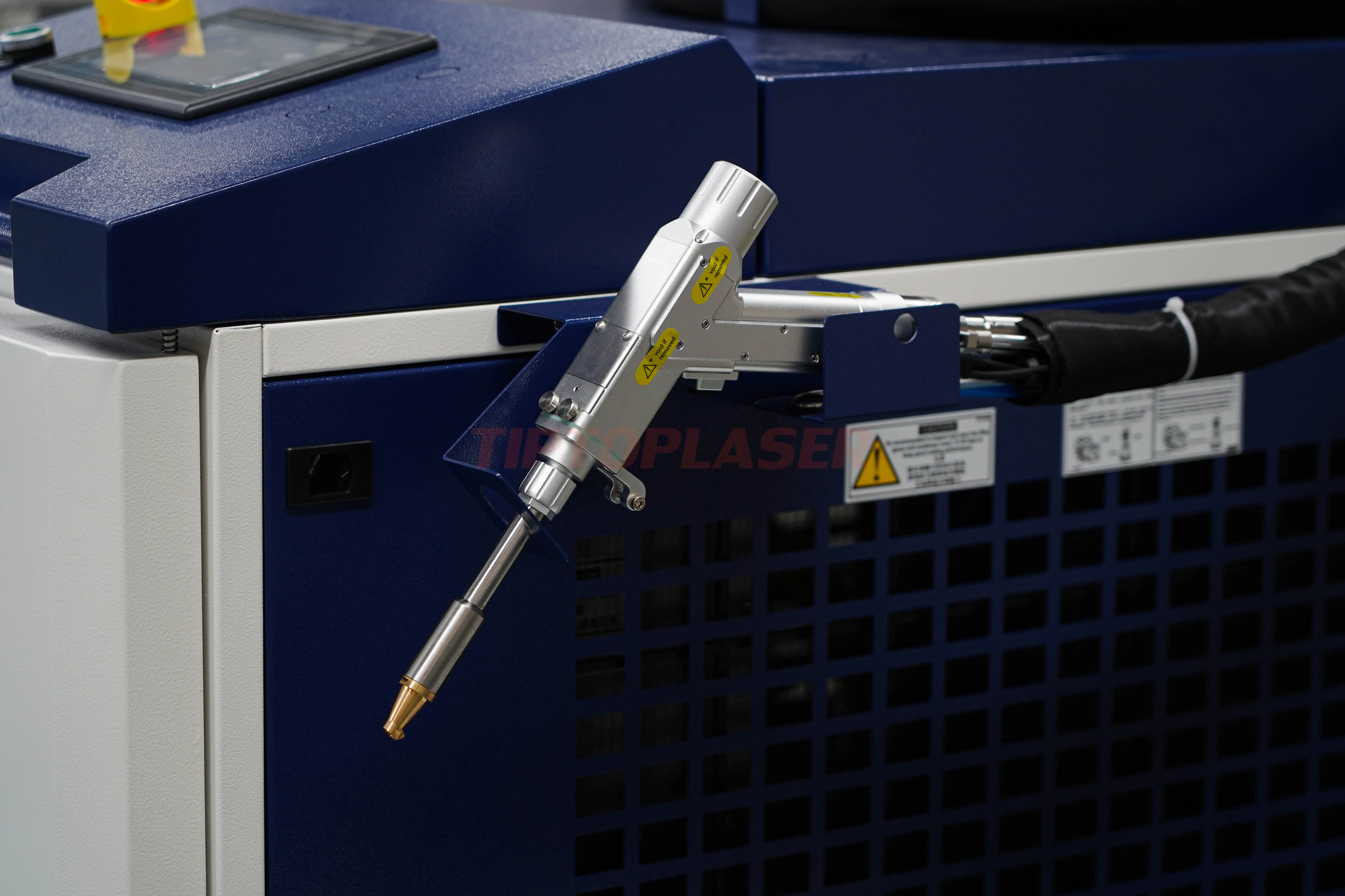 Factory hot sale 3000w handheld fiber laser welding machine 4 in 1 laser welding machine 3000w  with CE