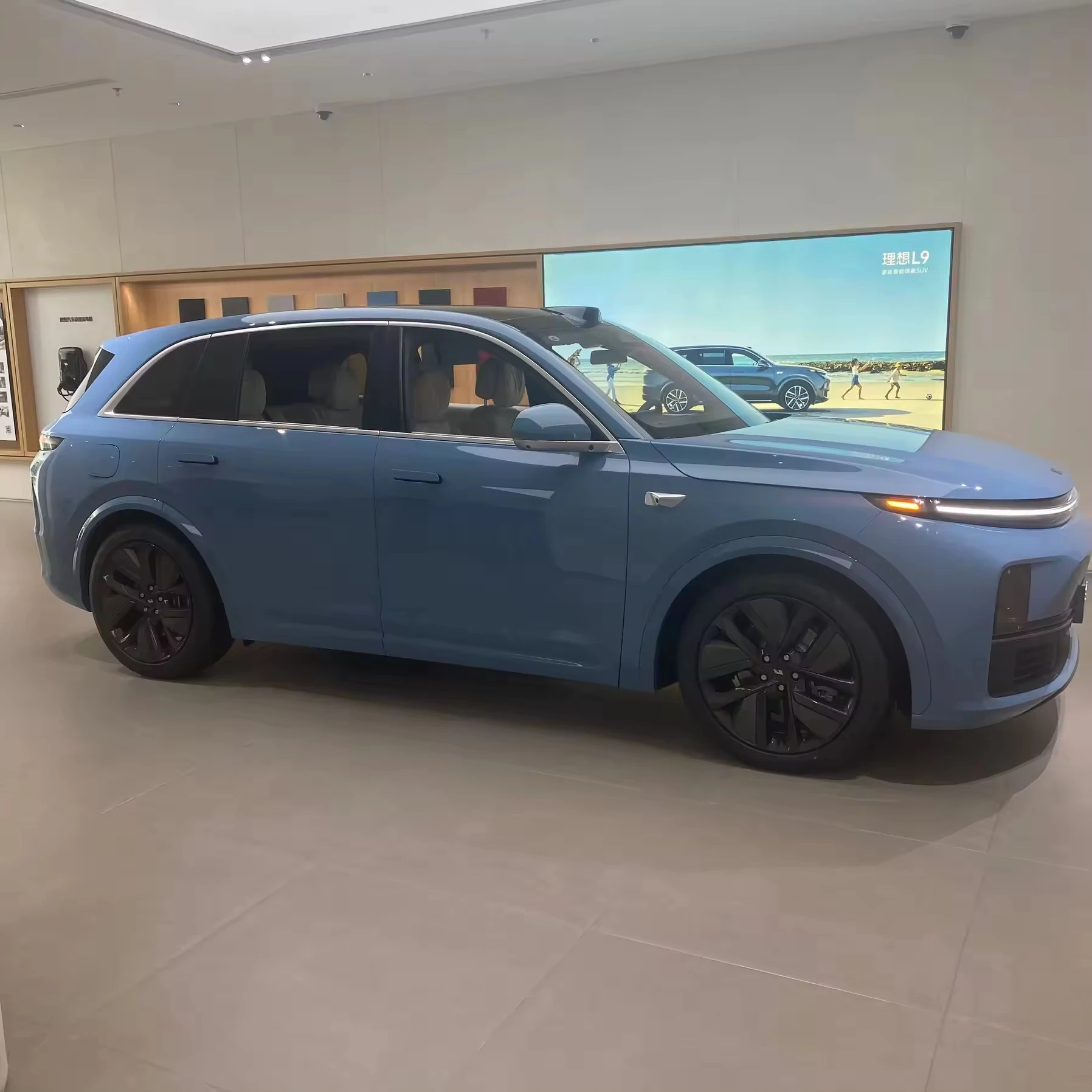 2024 Lixiang L7 Max 5 Doors 5 Seats Ev Suv Hybrid Cheap Price Li Auto Extended Range Electric Car 4 Wheel Electric Suv
