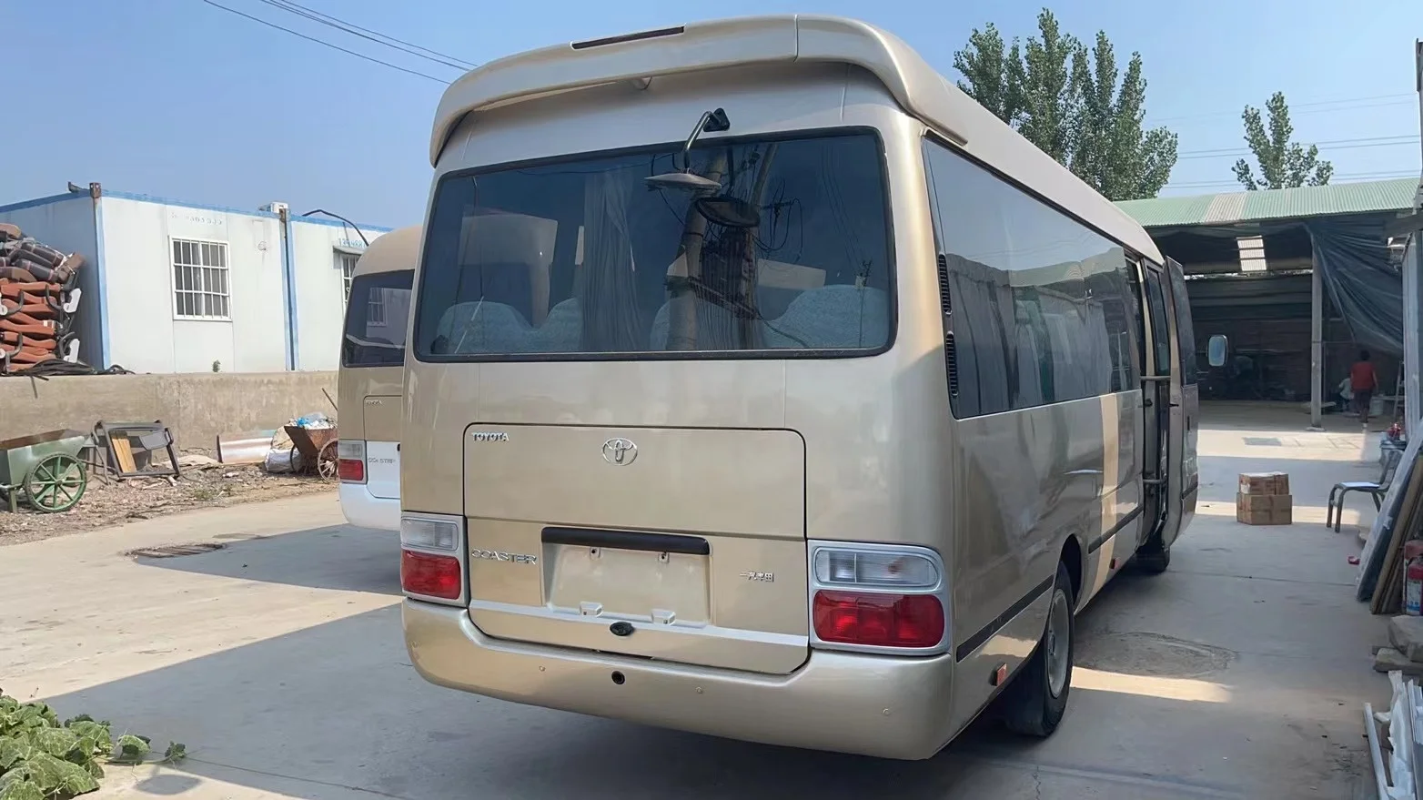 30 seater LHD used good condition diesel engine toyota coaster bus for sale