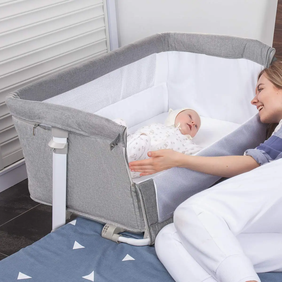 Travel baby bed electric baby sleeping bed baby bassinet crib