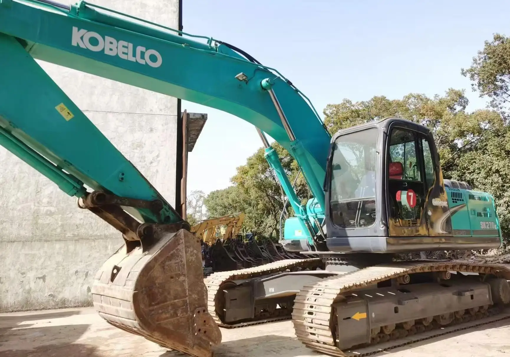 Экскаватор Sk210-8 Kobelco 21 т Строительная техника оригинальное оборудование в Шанхае ценовые концессии