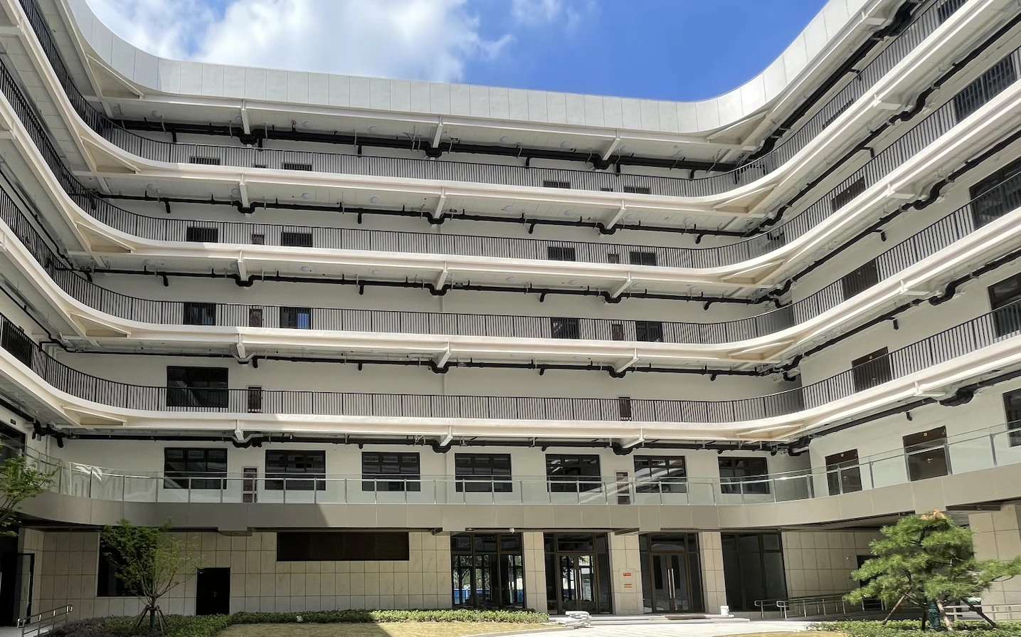 New designed mid-rise steel structure prefabricated office apartment, GF-Shop, 1F-4F office & apartment, comprehensive building