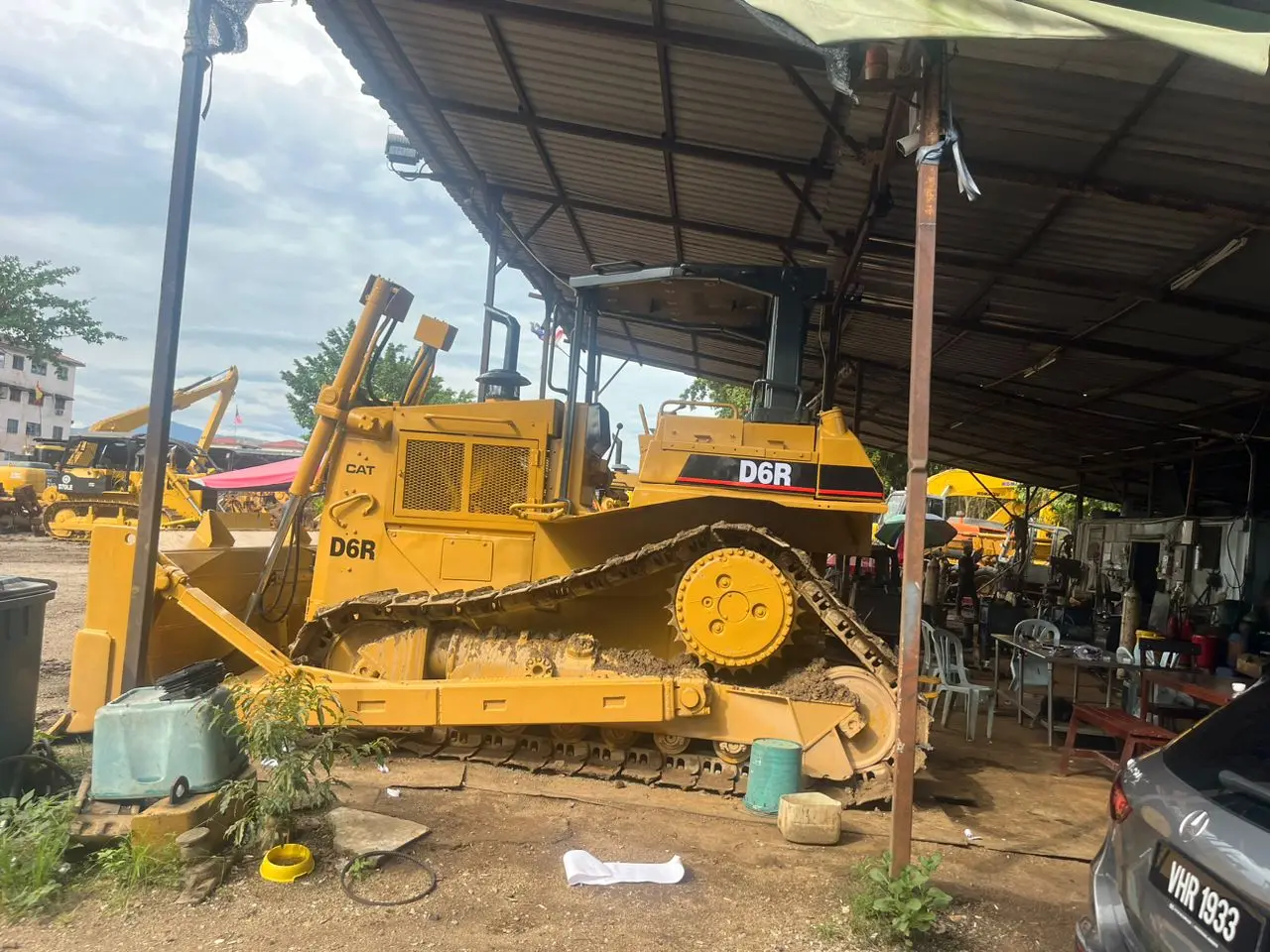 Дозер Caterpillar D6R гусеничный трактор