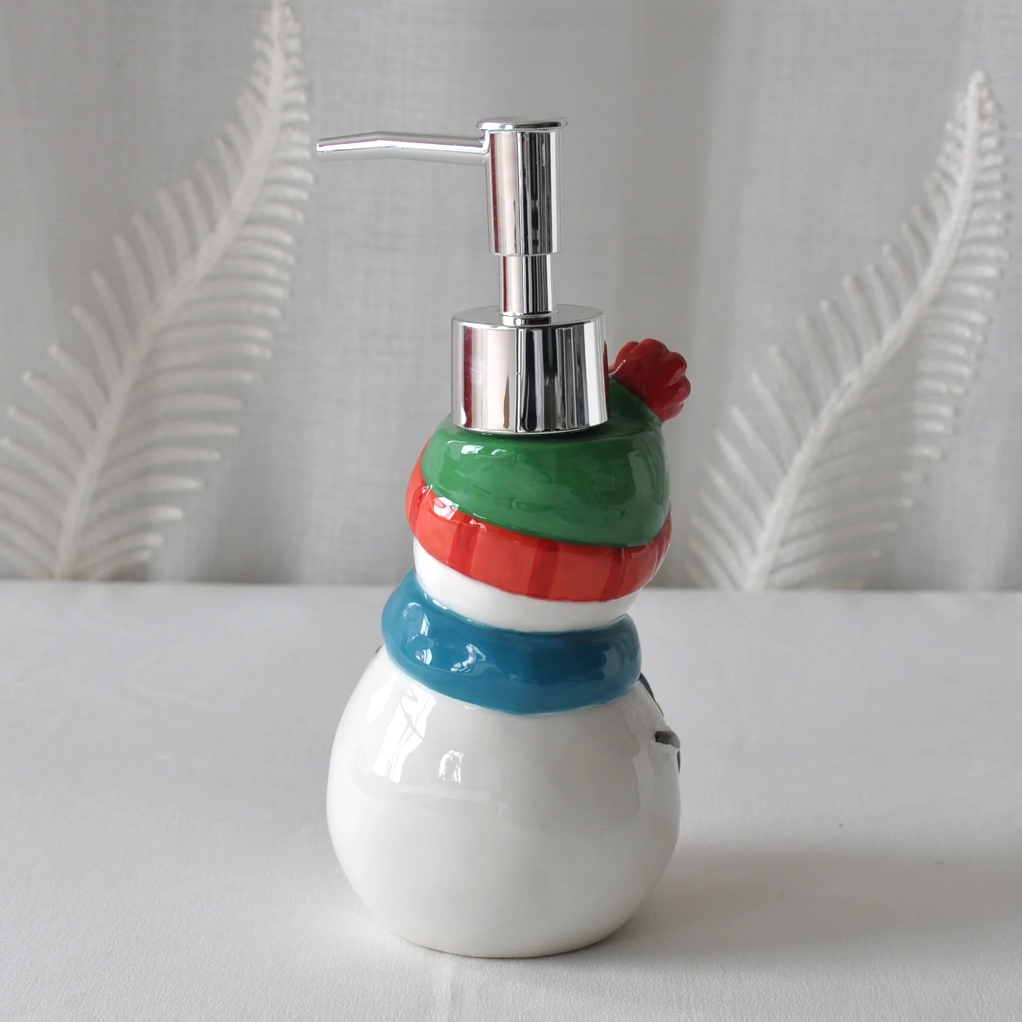 ODM/OEM Customized Handmade Cute Snowman Soap Dispenser For Hotel & Home Bathroom Accessories