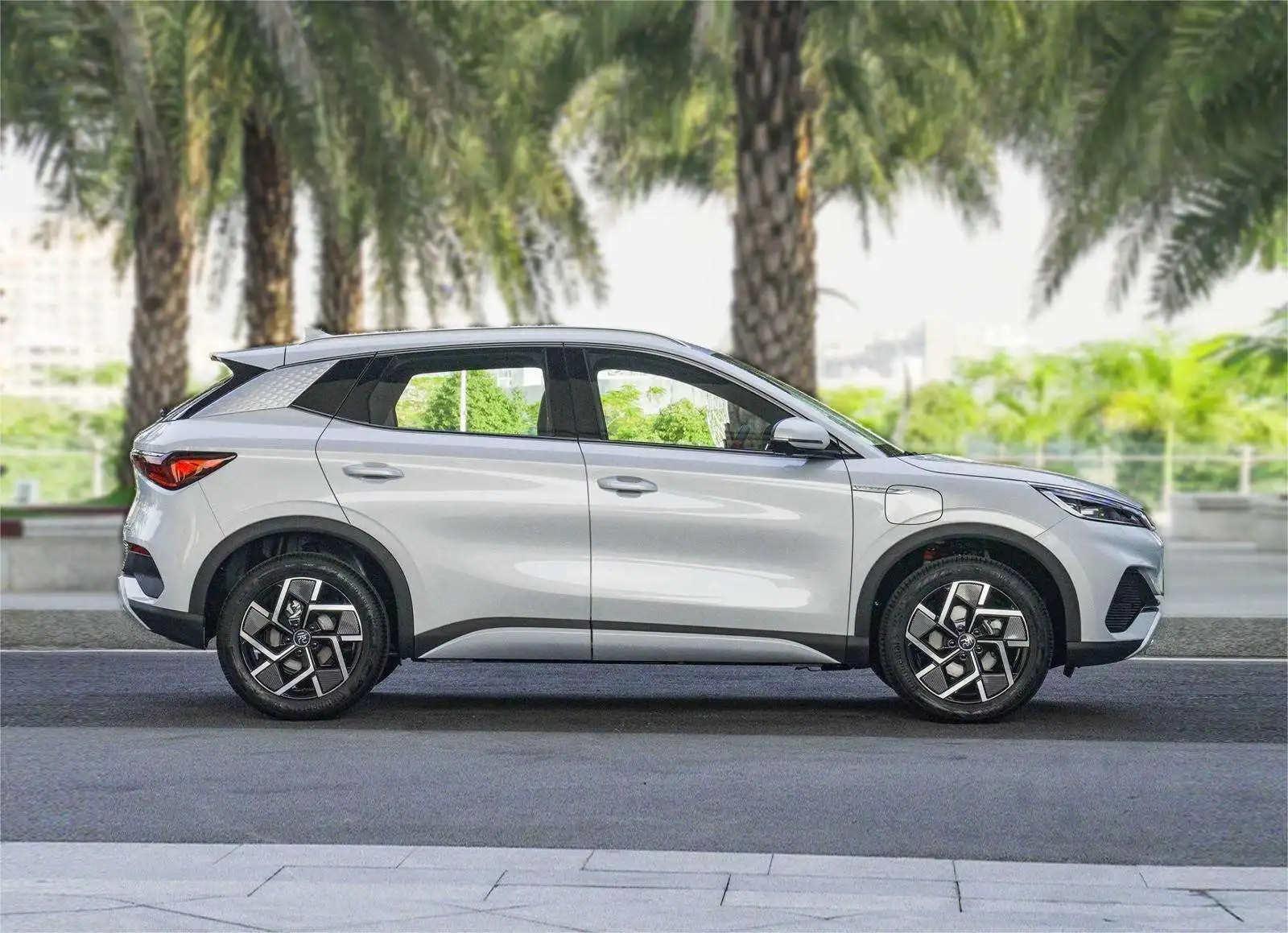 Byd Yuan up Electric Car EV Cheap Car 2024 Electric Cheap Car Left Hand Drive Yuan up Byd