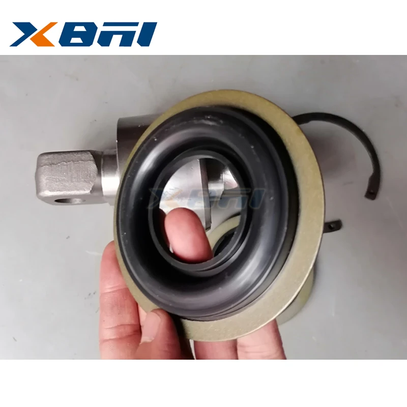 Thrust rod core for Sinotruk Howo 60 mining dump truck SITRAK C7H rubber core matching V-type thrust rod AZ9925522272