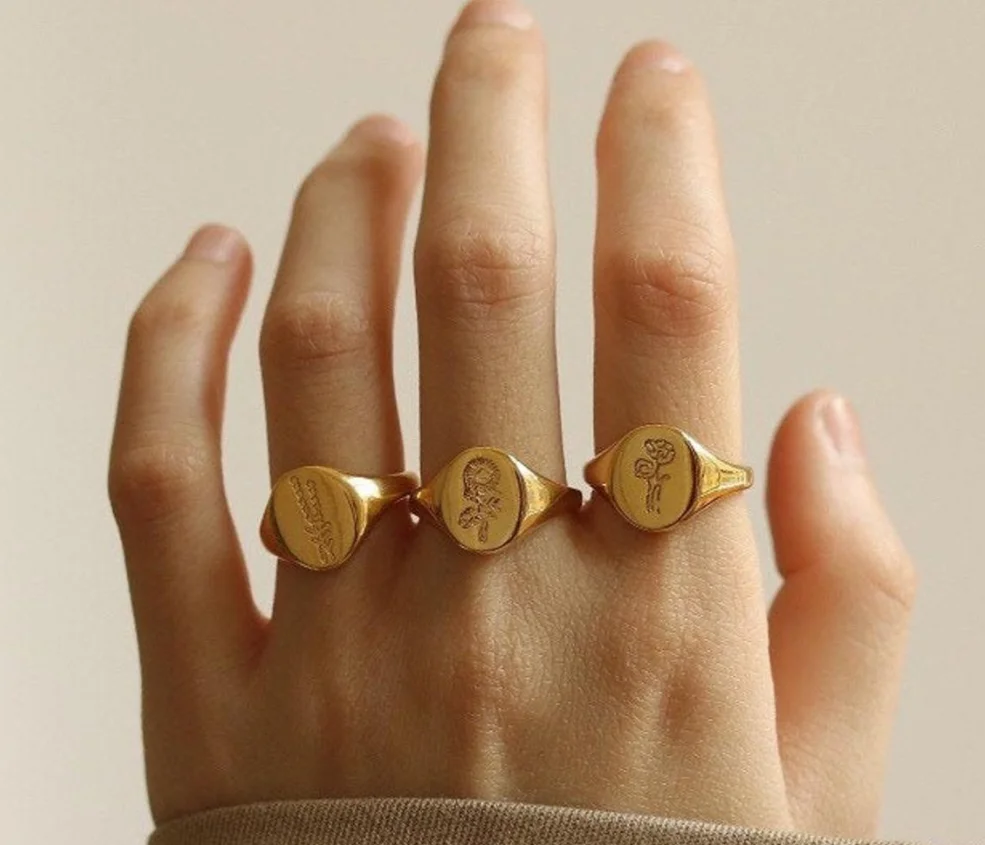 Hot Sales Trendy Jewelry Water Resistant Engraved Sun Flower Wildflower Stainless Steel Gold Birth Floral Signet Ring