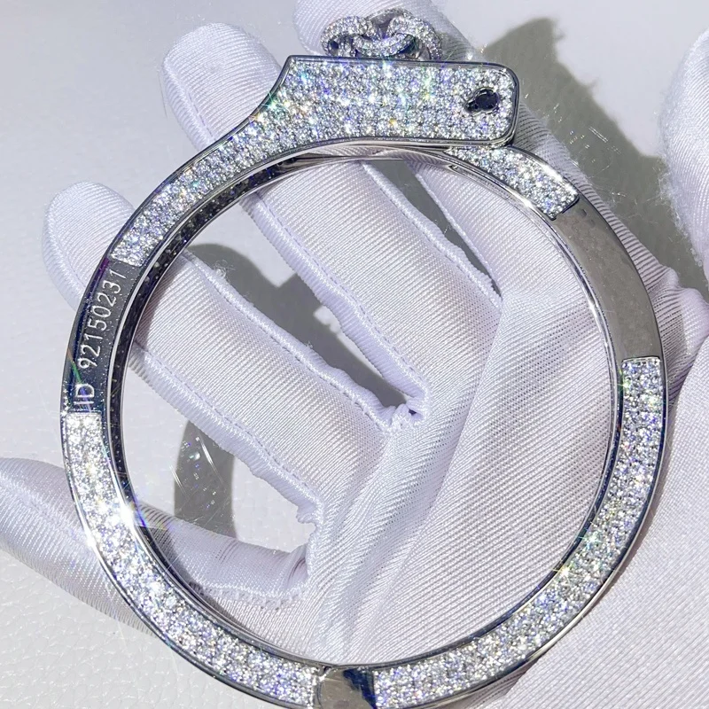 Guangzhou Shining Jewelry 10K Solid White Gold Iced Out Moissanite Diamond Handcuff Bracelet