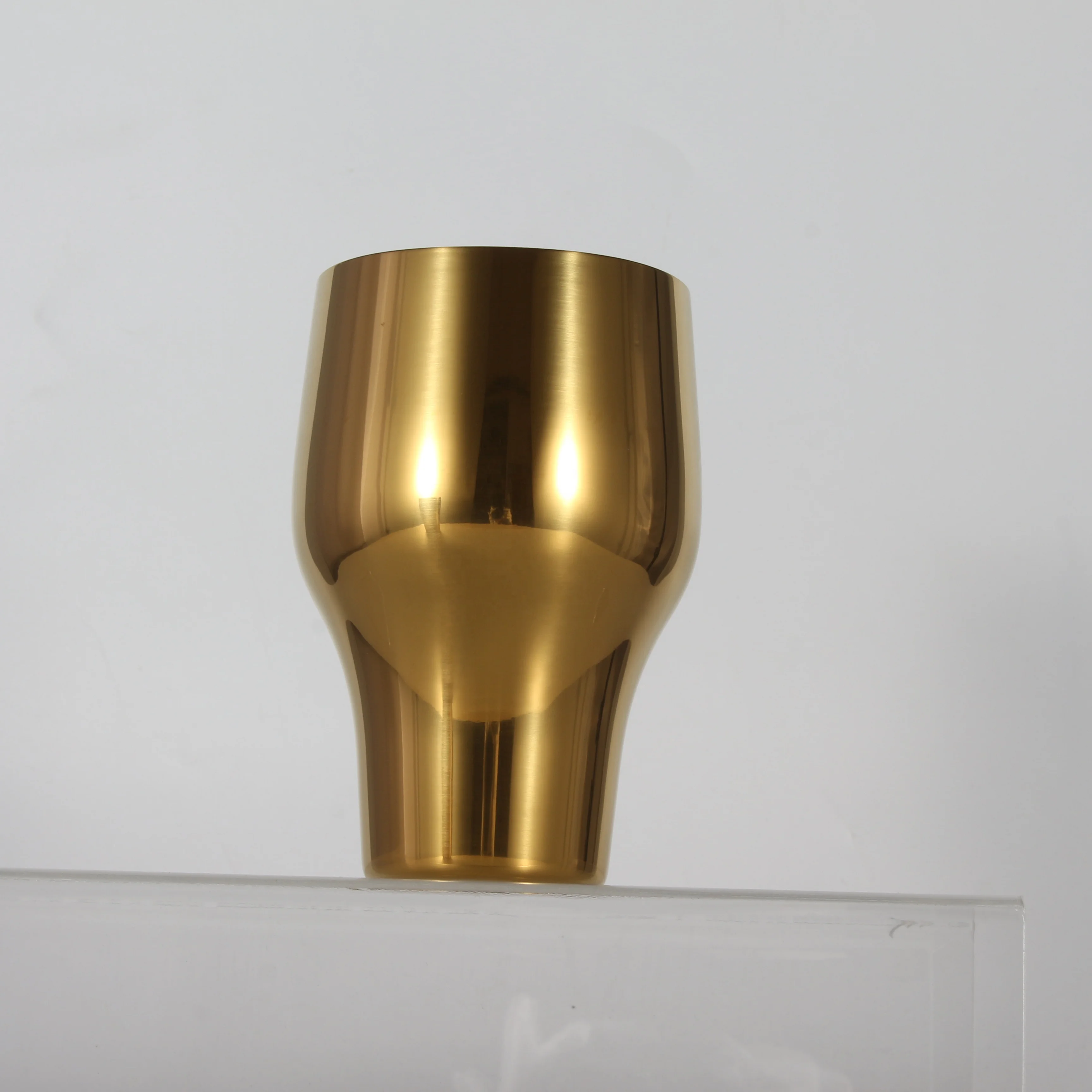 600ML  2-PIECE COCKTAIL SHAKER  PVD GOLD  24 oz. Stainless Steel 2-Piece Parisienne Cocktail Shaker