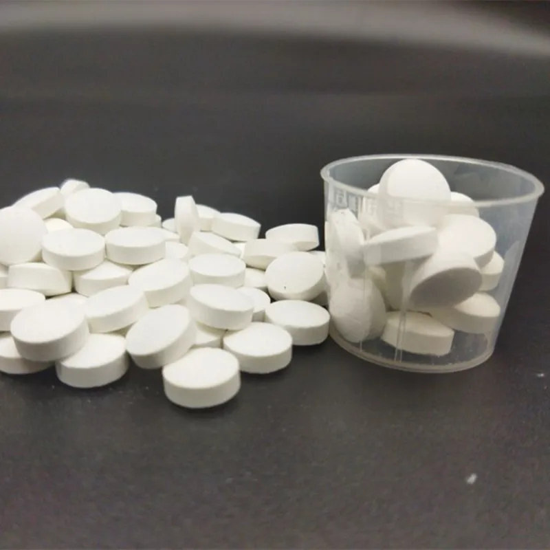 Cooling Water Treatment Chemicals Water Purifying Tablets For WC Deodorization