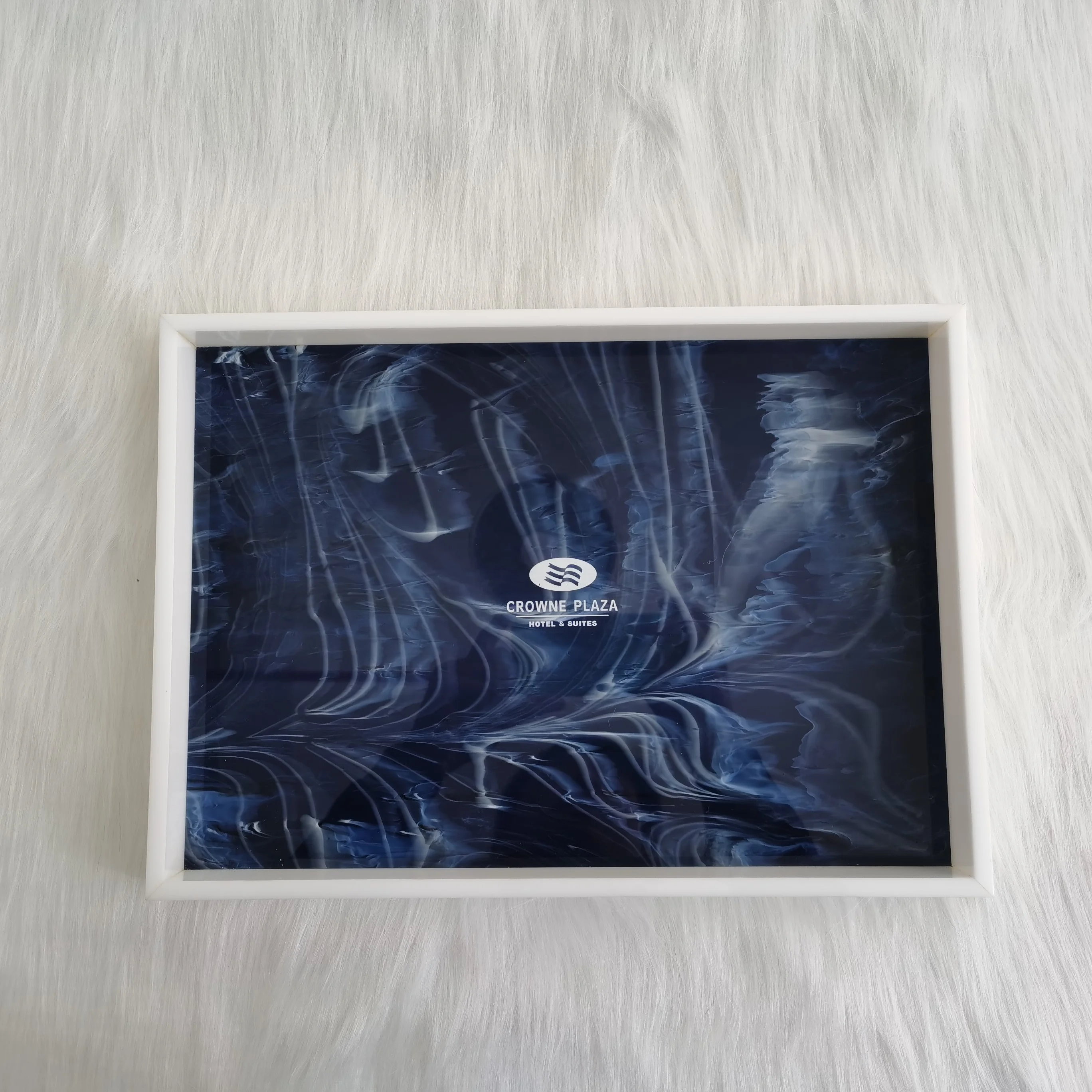 Wholesale customize cheap plexiglass hotel acrylic storage shower shelf serving display tray