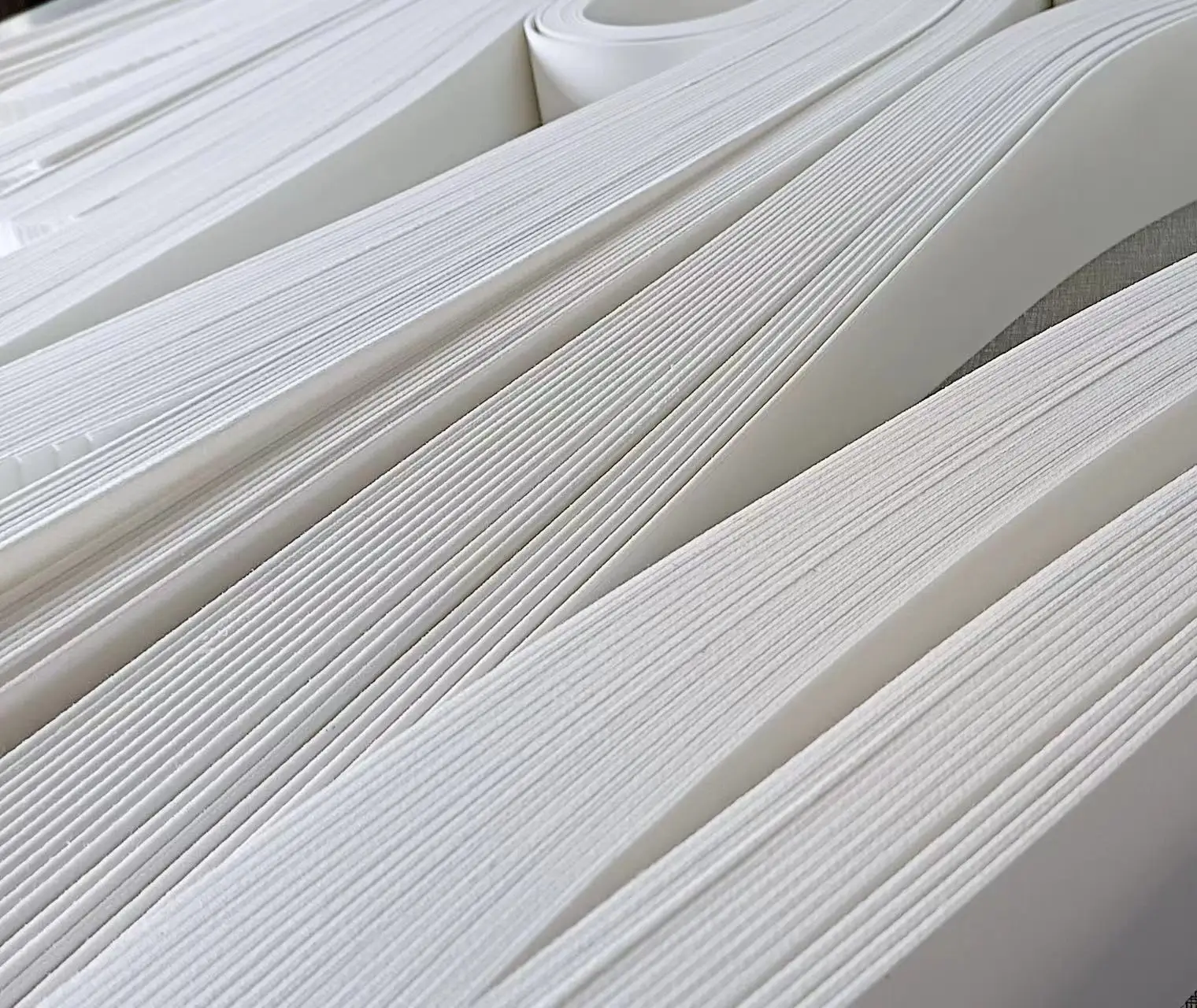 Feeding belts ironers flat work ironer polyester feed belt white conveyor belt