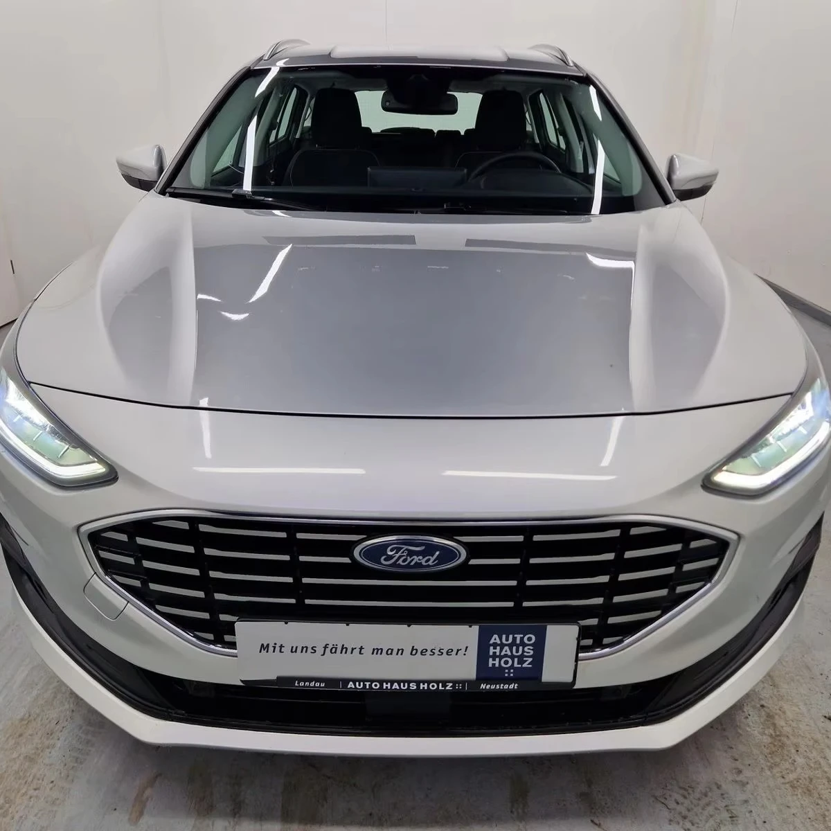 Недавно использованный-2022-Ford Focus-Turnier-1.0-ready-for экспортный внедорожник небольшой пробег