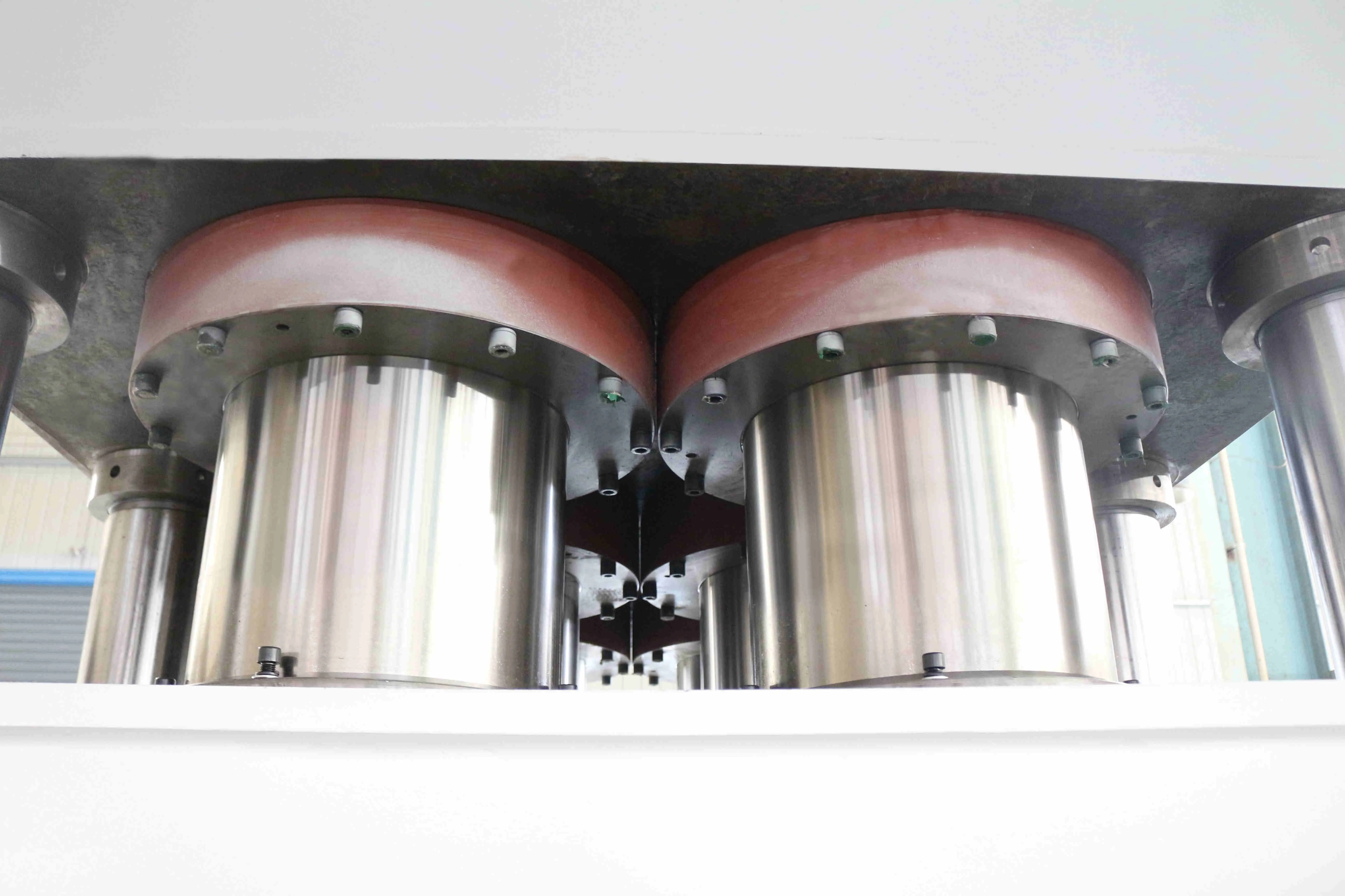 China ODM Four-Column Type Deep Drawing Hydraulic Press Supplier For Steel Door Making