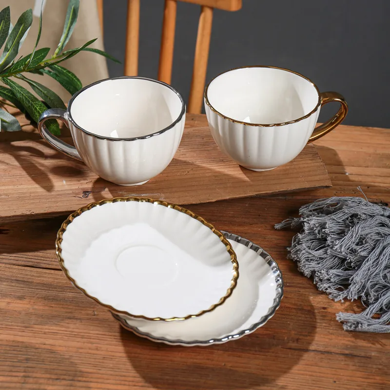 Новый модный подарок оптовая продажа чайные чашки и блюдца с золотым ободом роскошная керамическая чашка для кофе капучино блюдцем