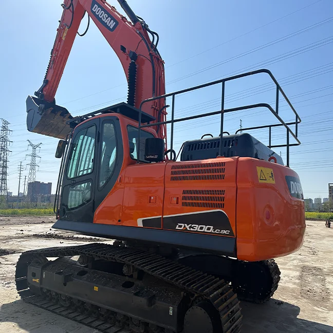 Doosan DX300LC-9C Excavator Used with Yanmar Engine 8-9 ton Operating Weight Pump Core Component Immediate Availability for Sale
