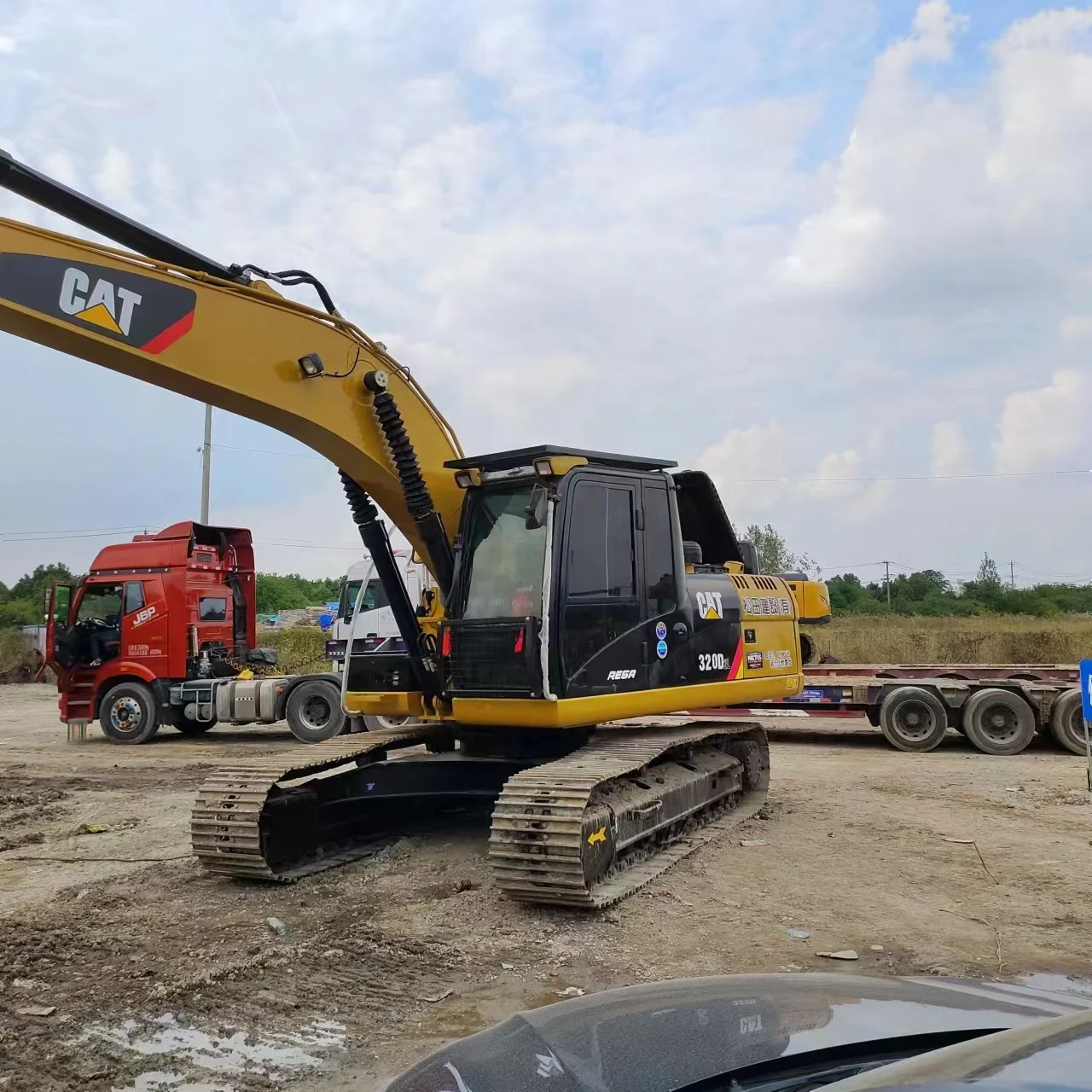 buy used excavator in china. used caterpillar 320d2 crawler excavator. digger machinery with cheap price for sale