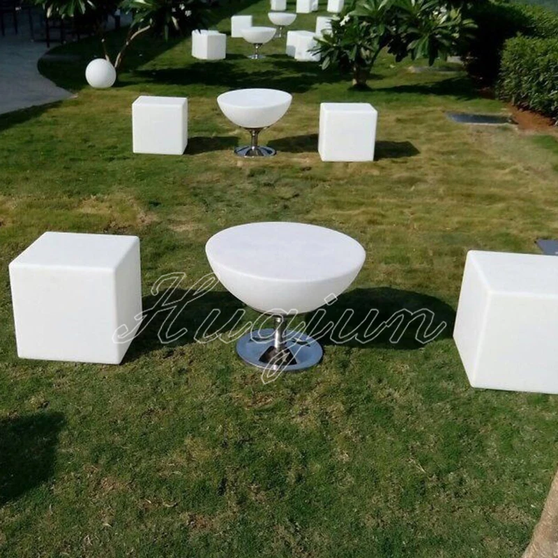 top sale outdoor led  kids table and  chair set/led plastic cube stool  with rechargeable battery ,color changing bu remote