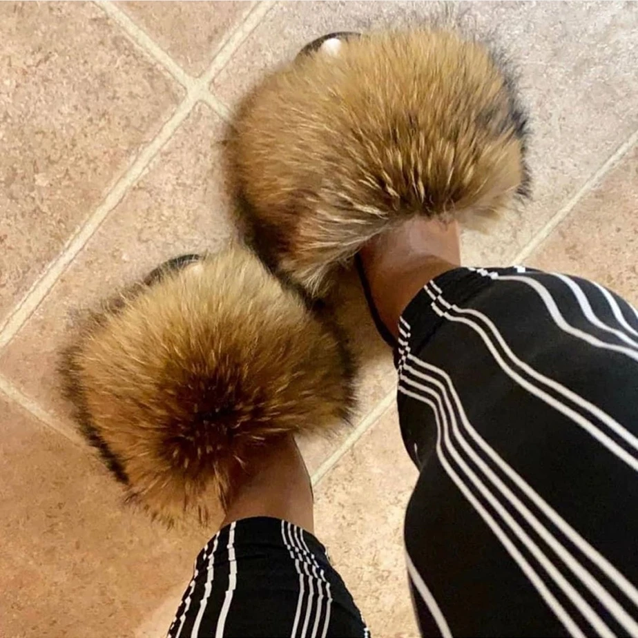 
2021 New Fashion Real Fur Slides Wholesale Women Raccoon Fox Fur Slippers Furry Outdoor Sandals 