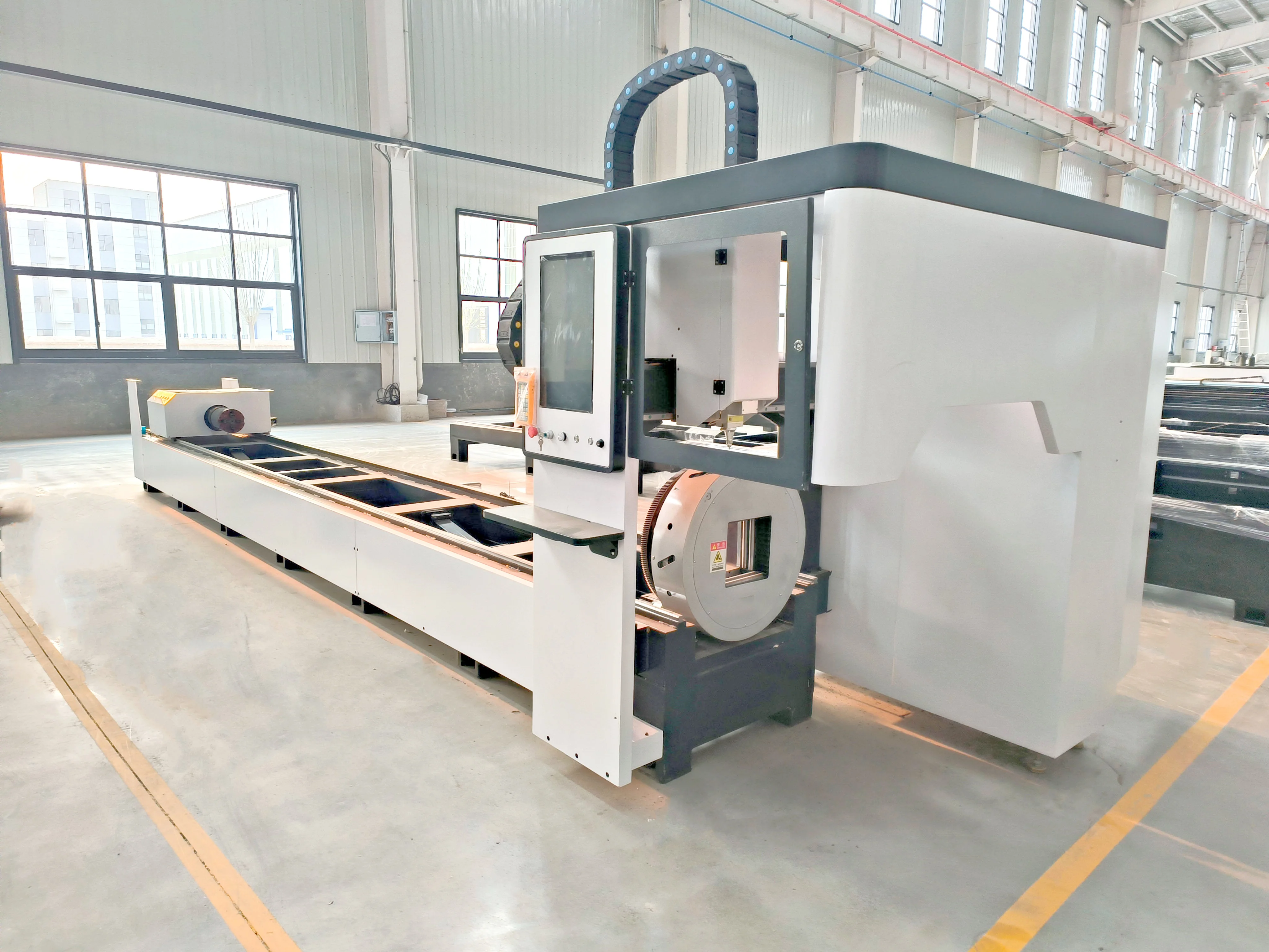 Metal Laser  Cutting Machine Ipg Fiber Laser Pipe Cutting Machine 1500w 3kw 2kw Tube Laser Metal Ms Ss Cs