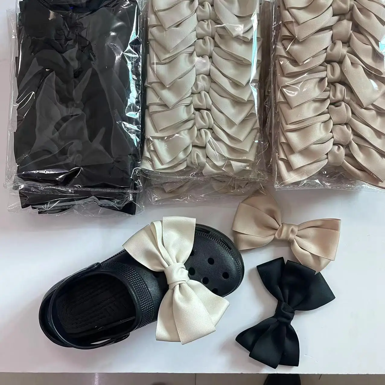 High quality Cloth ladies butterfly shoe parts accessories decoration bows designer shoe bow charms for clog Custom Logo Women