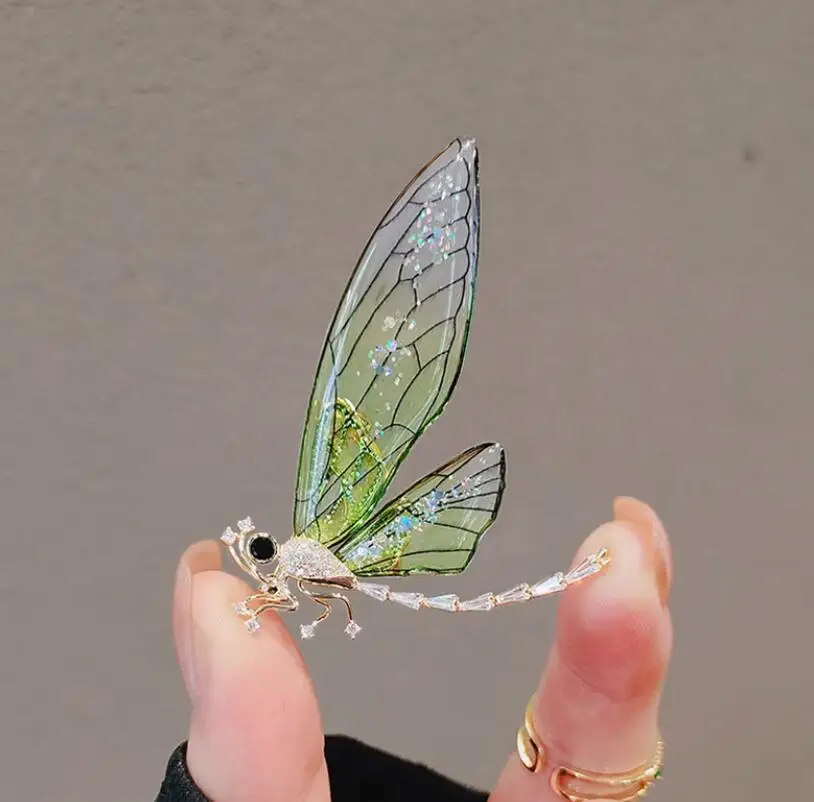 Fashion Luxury Shining Transparent Hot Sell Animal Women Girls Ladies Beautiful Dragonfly Brooch For Women Girls High Quality
