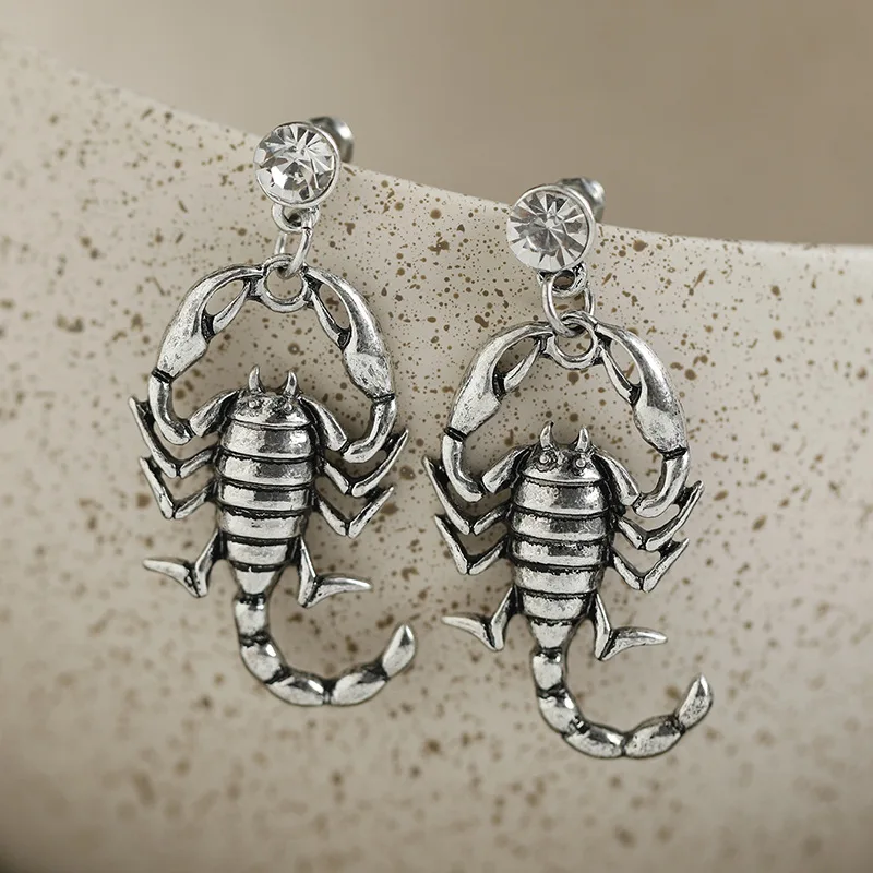 Hot Sale Punk Jewelry Unique Earrings Temperament Shiny Diamond Earrings Premium Silver Gold Scorpion Earrings Gifts for Women