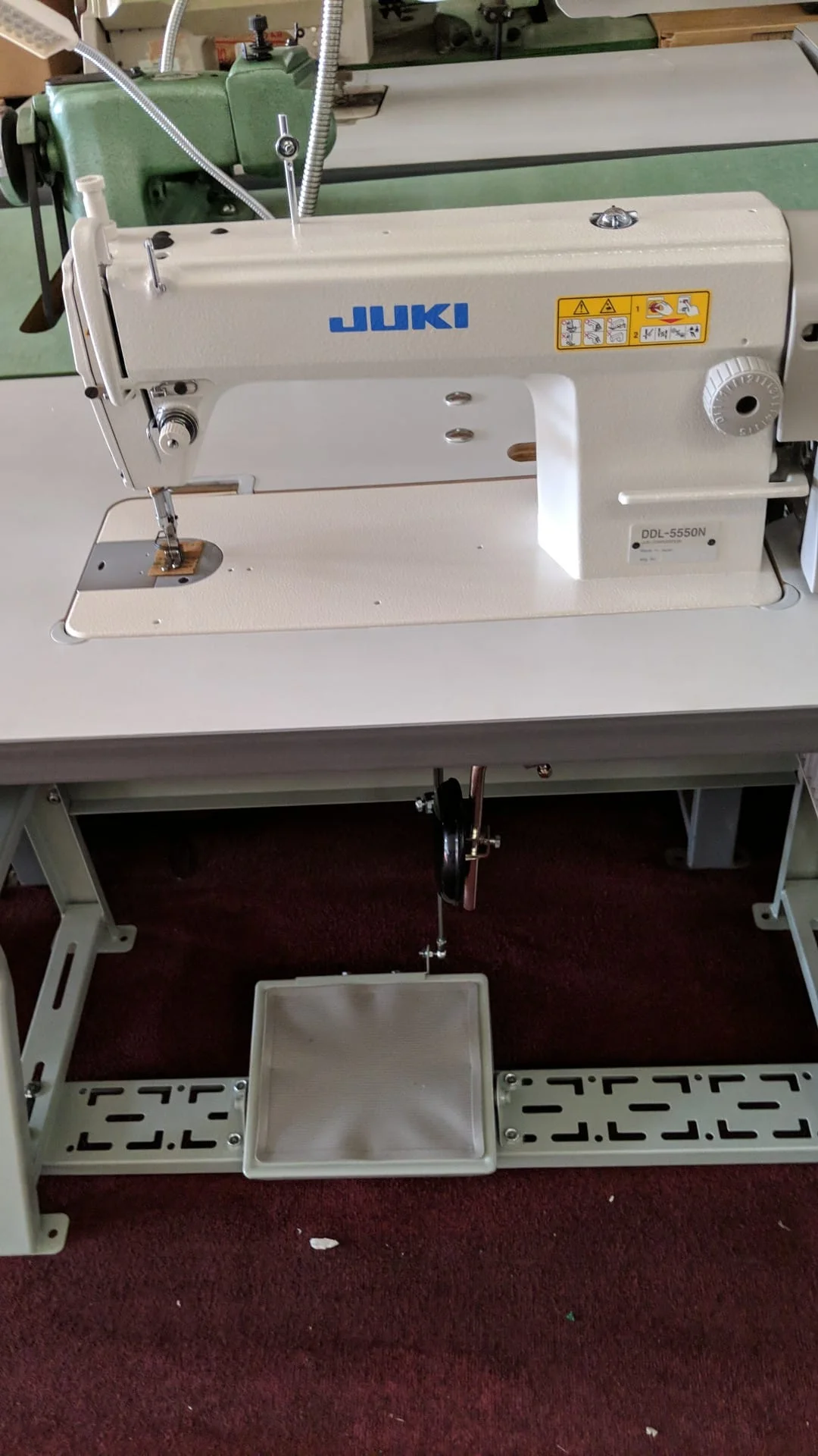 Japan Brand Second Hand Jukis 5550 Single Needle Industrial Sewing Machines With Good Working Condition