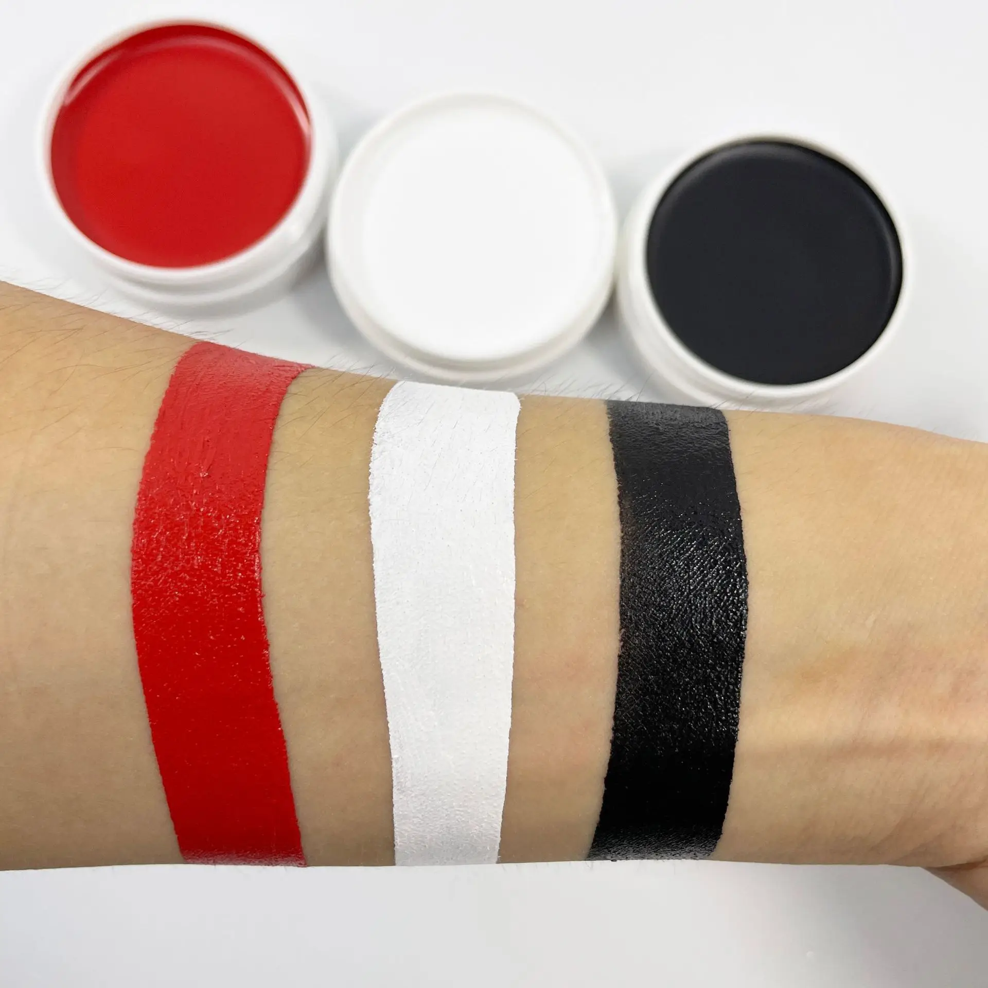 30g Private Label Waterproof Vegan Pigment Color White Black Red Cream Halloween Face & Body Paint