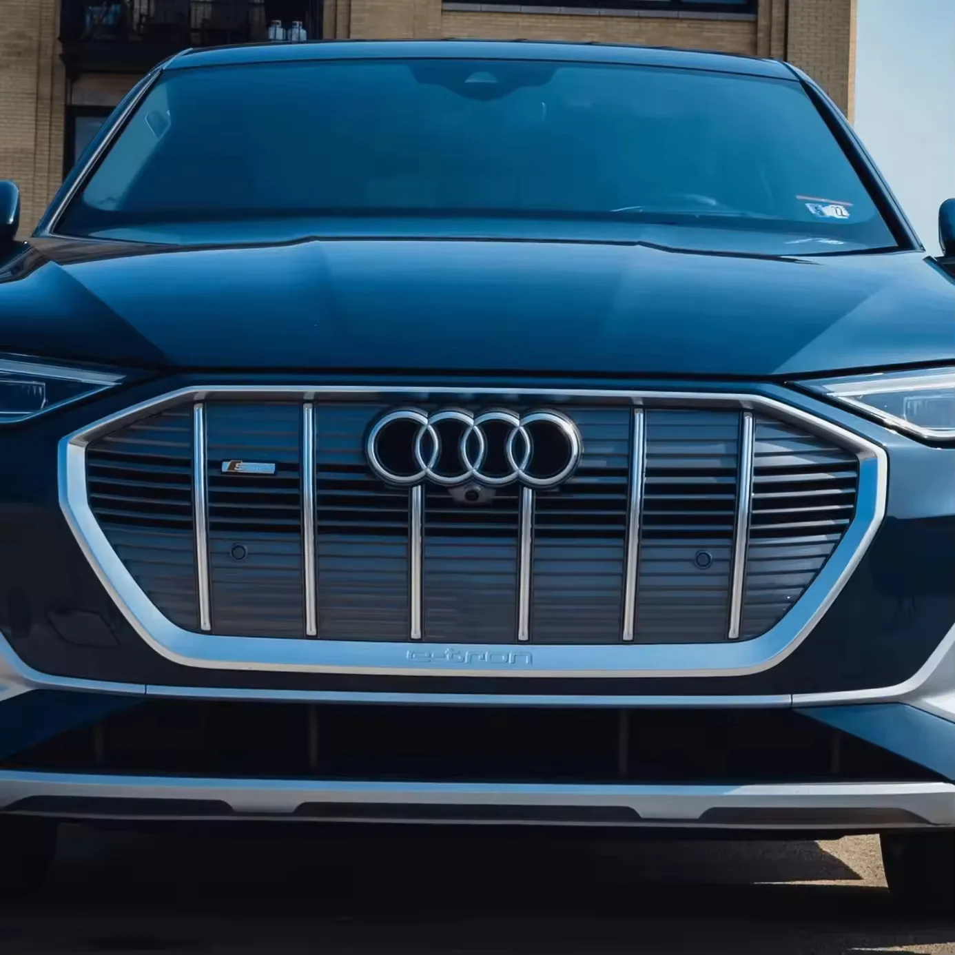 ECONOMY FRIENDLY PERFECTLY 2022 Audi e-tron Sportback Dual-Motor AWD Premium Plus Trim Black Optic Package