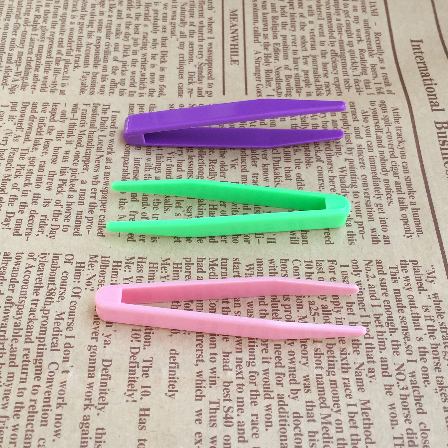 
cheap plastic contact lens tweezers 6cm 