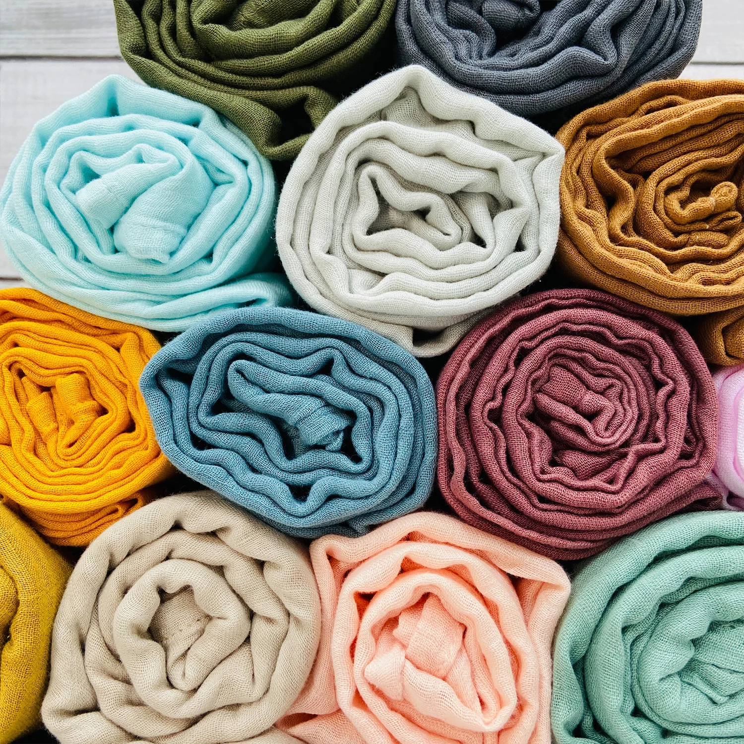 Wholesale OEM Natural Organic Bamboo Cotton Wickeldecke aus Musselin Super Soft 17 Colors Muslin Swaddle Receiving Wrap Blanket
