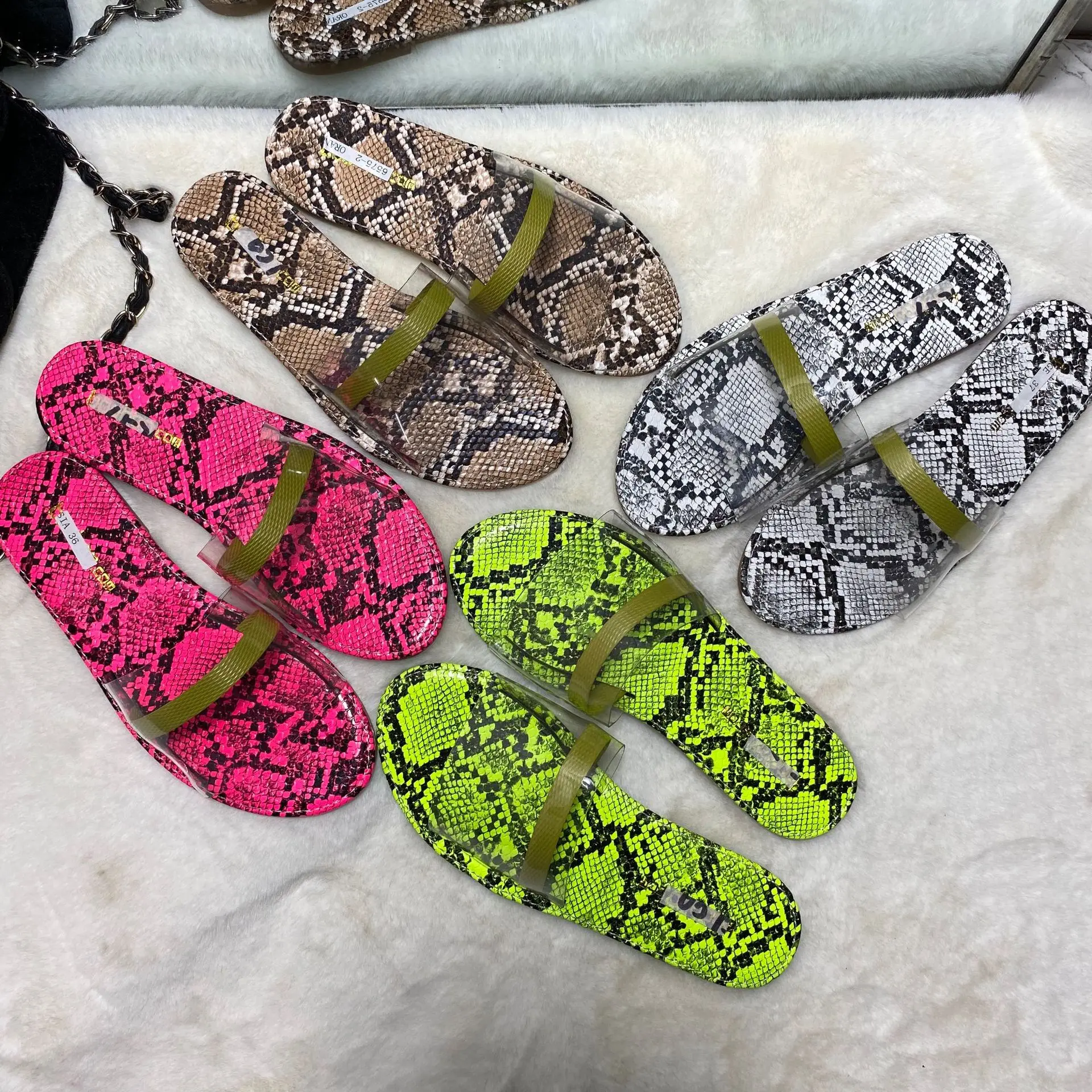 American girls hot sales summer 2020 women slippers fashion mujer Sandalias boho sandals faux flat slippers for women ladies