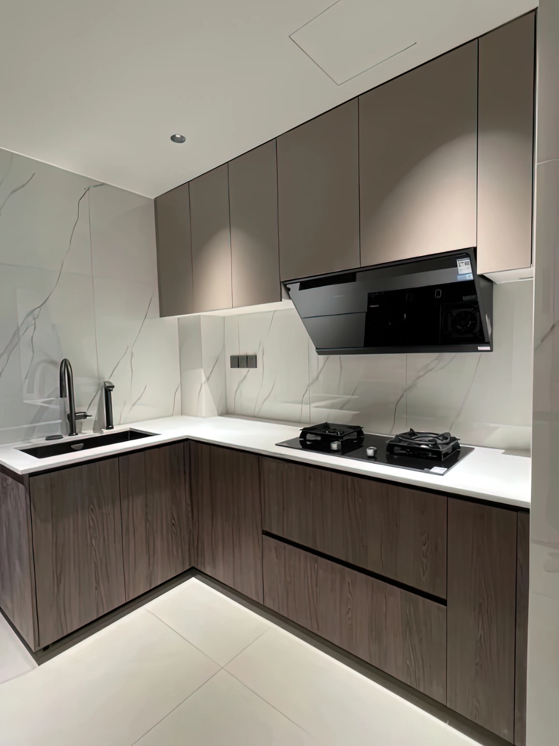 Wholesale Custom Modern High Gloss Kitchen-Cabinets MDF Plywood Solid Wood Wooden Modular Kitchen Cabinet