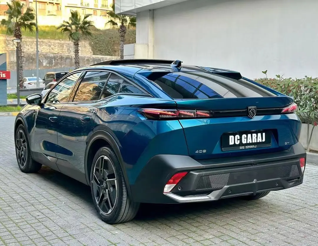 Dongfeng Peugeot 408X бензиновые автомобили с выдающимся ускорением продвигают вас вперед легкостью позволяя вам наслаждаться вождением