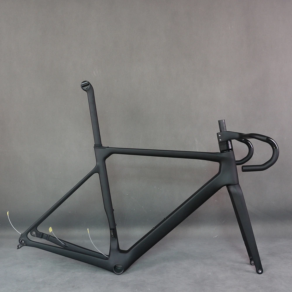 Carbon frame Super Light Carbon Fiber T1100 Disc brake Road Bike Frame Full Hidden Cables 700*32C bicycle black matte FM025